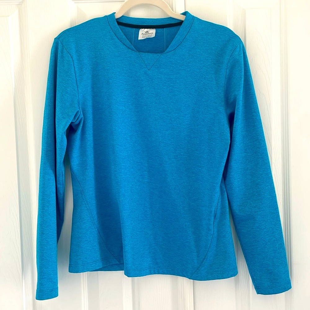Long sleeved, fleece lined top